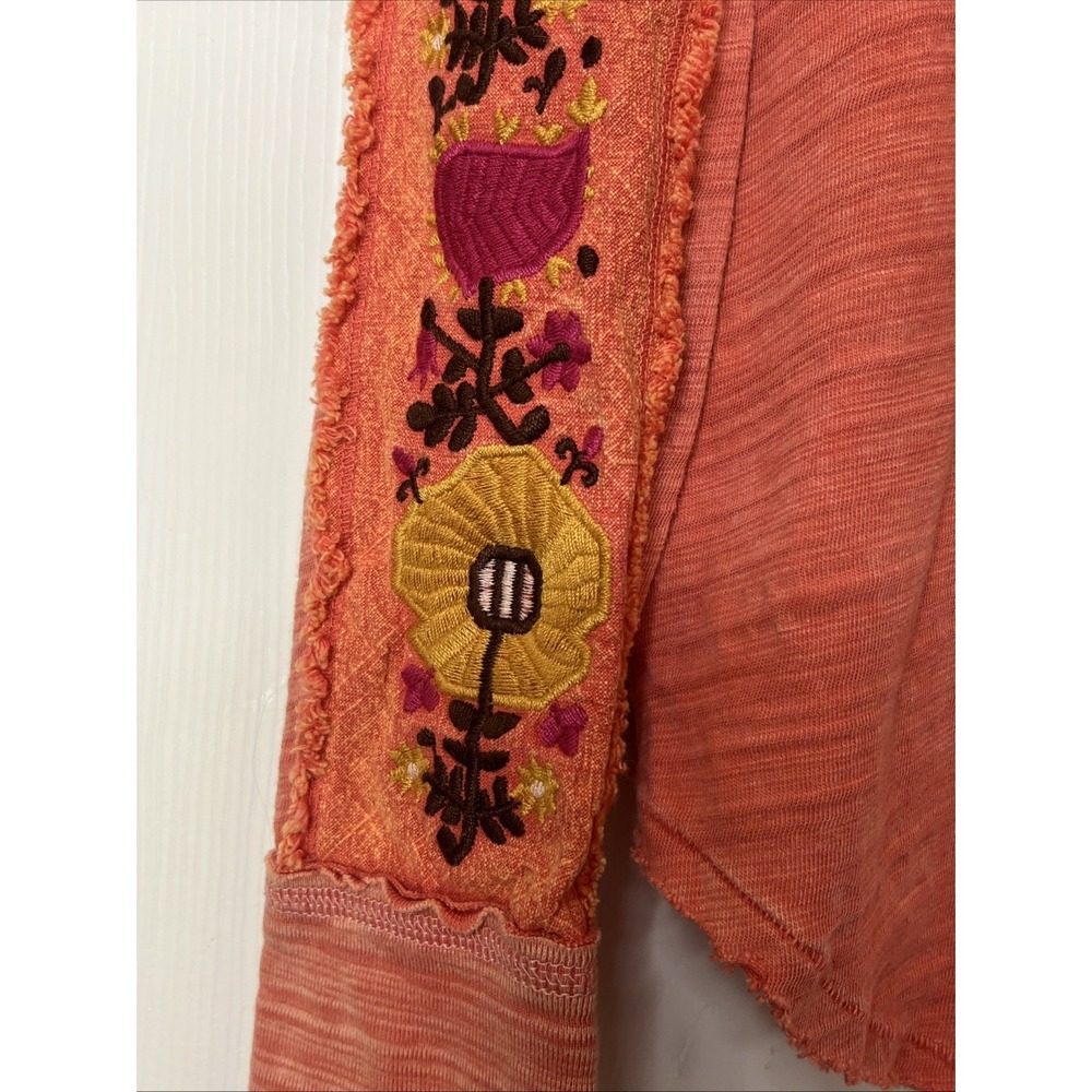 We The Free Henley Coral Half Button Blouse With Floral Embroidered Slv Medium - Picture 4 of 9